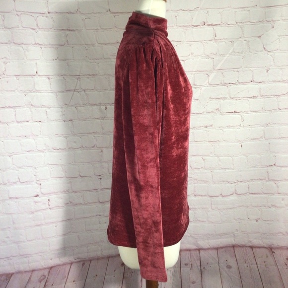 Express Ruched Shoulder Long Sleeve Sweater - Size Medium - Picture 3 of 7